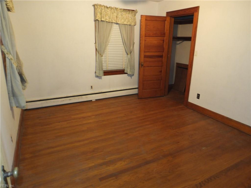 Photo 13 of 16 residential for sale in Norfolk virginia