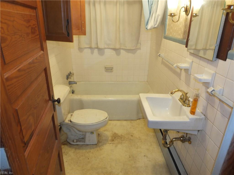 Photo 15 of 16 residential for sale in Norfolk virginia