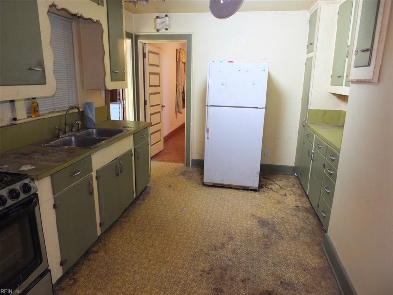 Photo 8 of 16 residential for sale in Norfolk virginia