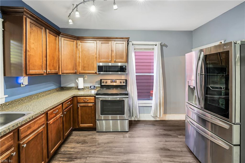 Photo 13 of 34 residential for sale in Norfolk virginia