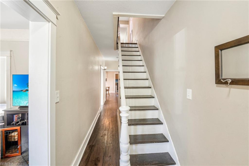Photo 15 of 34 residential for sale in Norfolk virginia