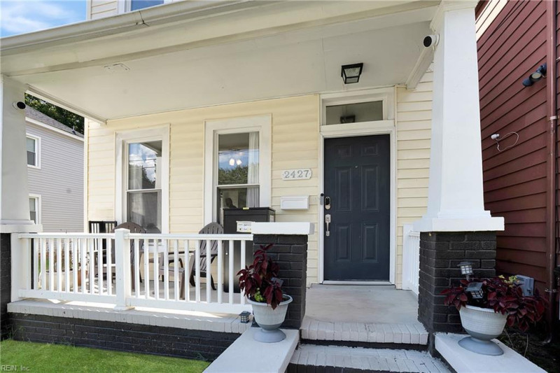 Photo 3 of 34 residential for sale in Norfolk virginia