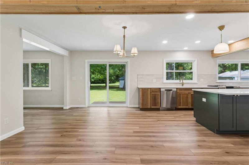 Photo 13 of 45 residential for sale in York County virginia