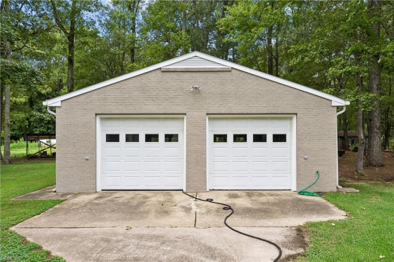 Photo 32 of 45 residential for sale in York County virginia