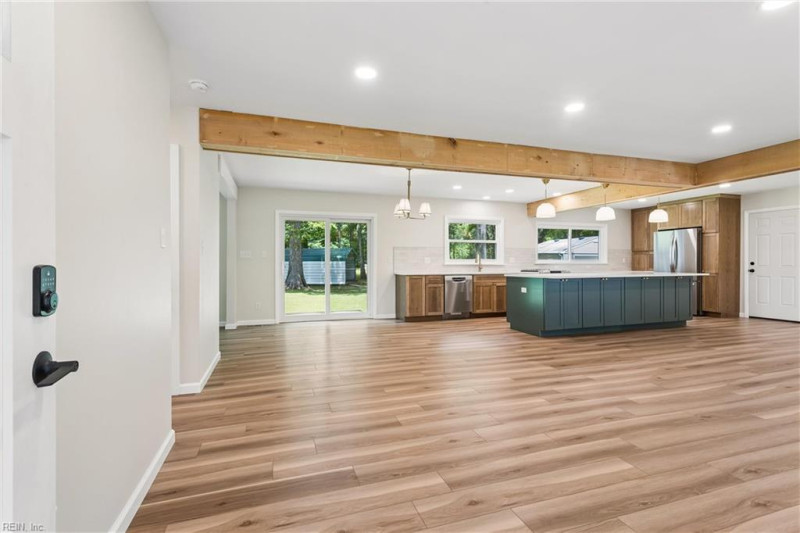 Photo 5 of 45 residential for sale in York County virginia