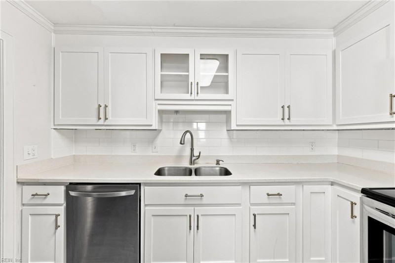 Photo 3 of 37 residential for sale in Portsmouth virginia Photo 3 of 37 residential for sale in Portsmouth virginia