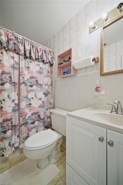 Photo 14 of 37 residential for sale in Norfolk virginia