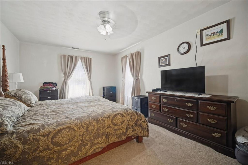 Photo 16 of 37 residential for sale in Norfolk virginia