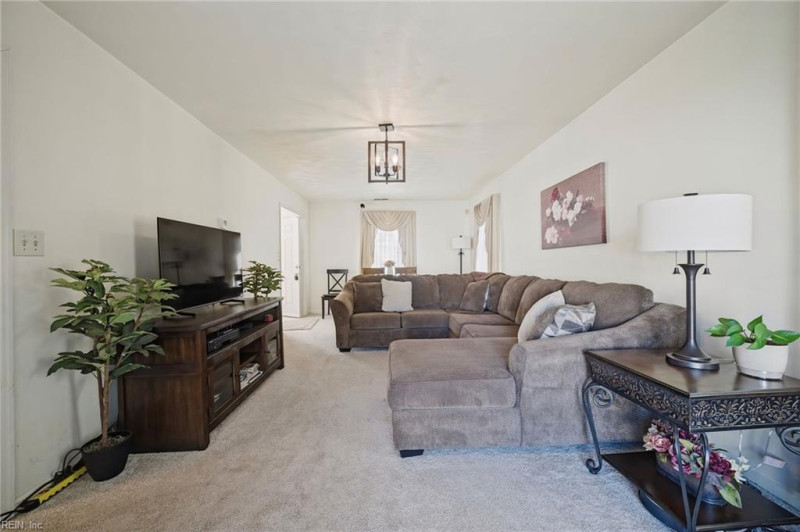 Photo 4 of 37 residential for sale in Norfolk virginia
