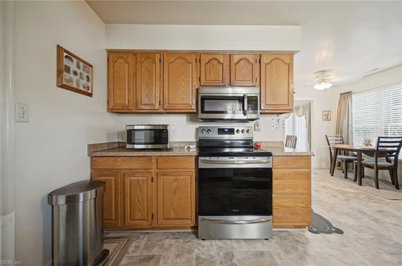 Photo 8 of 37 residential for sale in Norfolk virginia