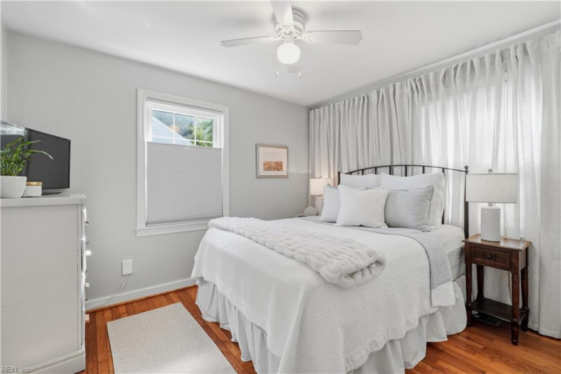 Photo 13 of 30 residential for sale in Norfolk virginia