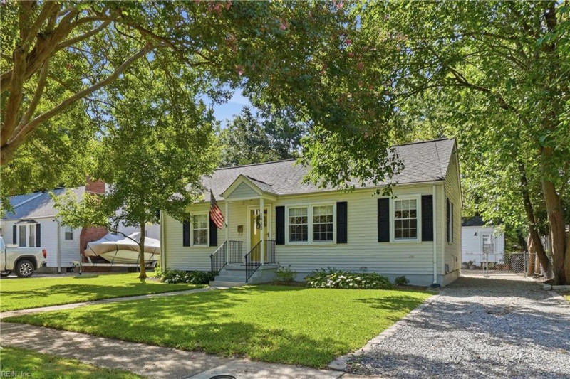 Photo 2 of 30 residential for sale in Norfolk virginia