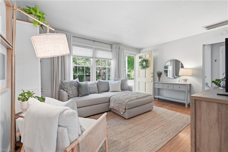 Photo 4 of 30 residential for sale in Norfolk virginia