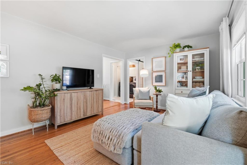 Photo 5 of 30 residential for sale in Norfolk virginia