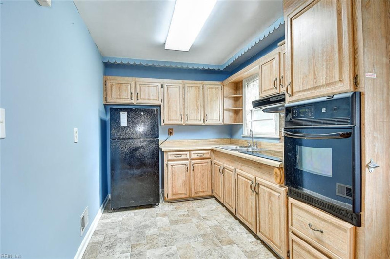 Photo 4 of 11 residential for sale in Virginia Beach virginia Photo 4 of 11 residential for sale in Virginia Beach virginia