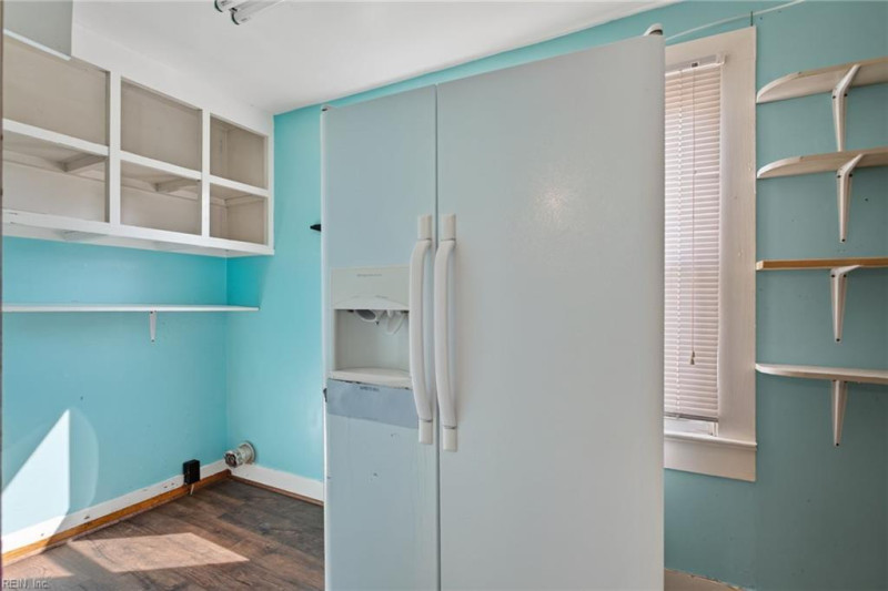 Photo 18 of 30 residential for sale in Portsmouth virginia