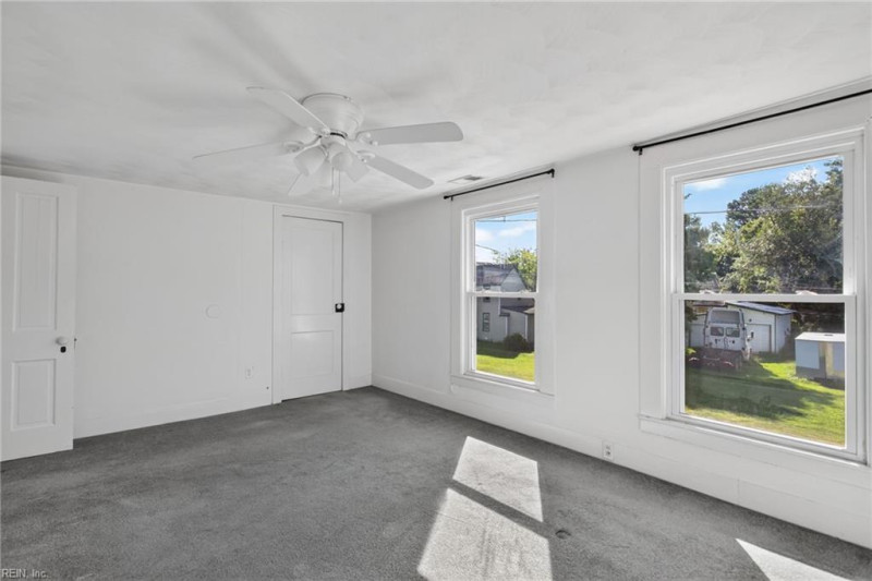 Photo 21 of 30 residential for sale in Portsmouth virginia