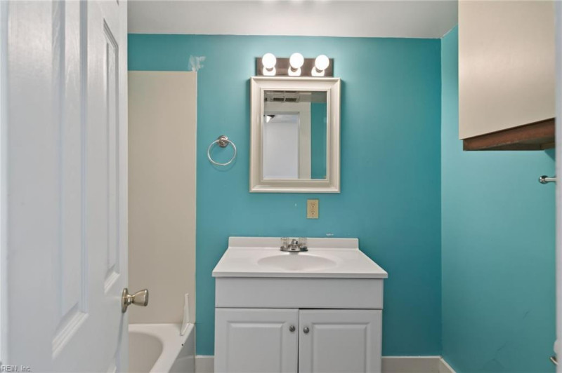 Photo 24 of 30 residential for sale in Portsmouth virginia