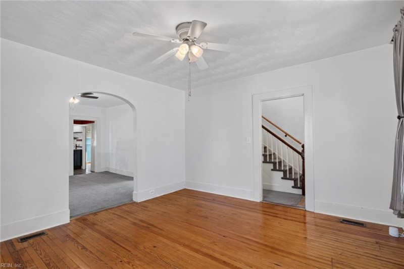 Photo 6 of 30 residential for sale in Portsmouth virginia