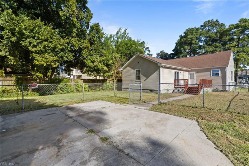 Photo 45 of 48 residential for sale in Norfolk virginia Photo 45 of 48 residential for sale in Norfolk virginia