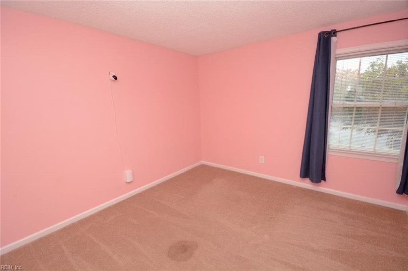Photo 34 of 46 residential for sale in Chesapeake virginia Photo 34 of 46 residential for sale in Chesapeake virginia