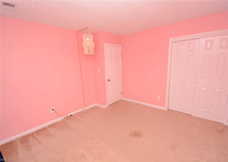 Photo 35 of 46 residential for sale in Chesapeake virginia Photo 35 of 46 residential for sale in Chesapeake virginia