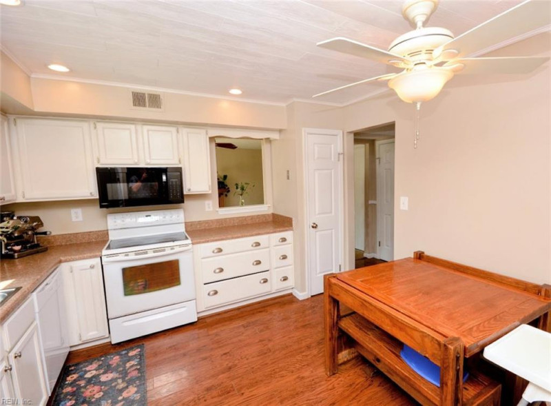 Photo 7 of 46 residential for sale in Chesapeake virginia Photo 7 of 46 residential for sale in Chesapeake virginia