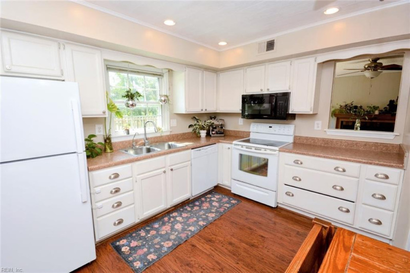 Photo 8 of 46 residential for sale in Chesapeake virginia Photo 8 of 46 residential for sale in Chesapeake virginia