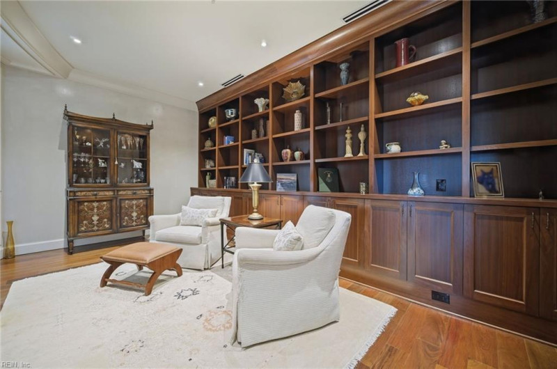 Photo 11 of 37 residential for sale in Norfolk virginia