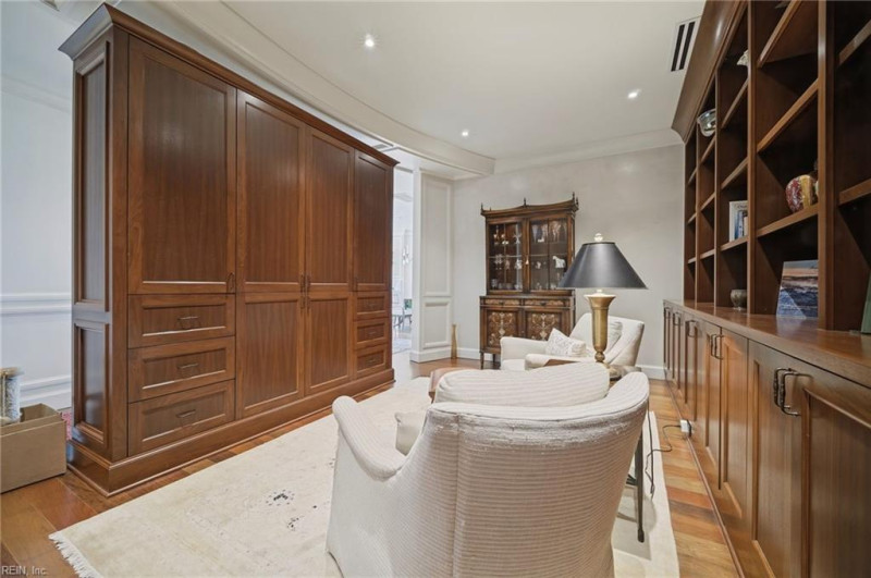 Photo 12 of 37 residential for sale in Norfolk virginia
