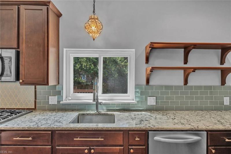 Photo 10 of 49 residential for sale in Norfolk virginia