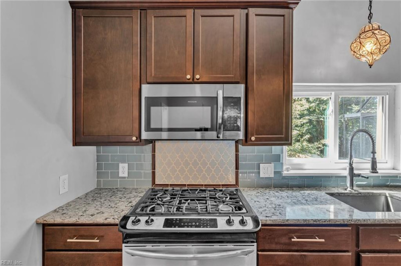 Photo 11 of 49 residential for sale in Norfolk virginia