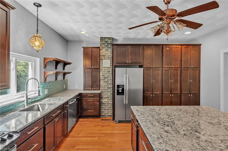 Photo 13 of 49 residential for sale in Norfolk virginia