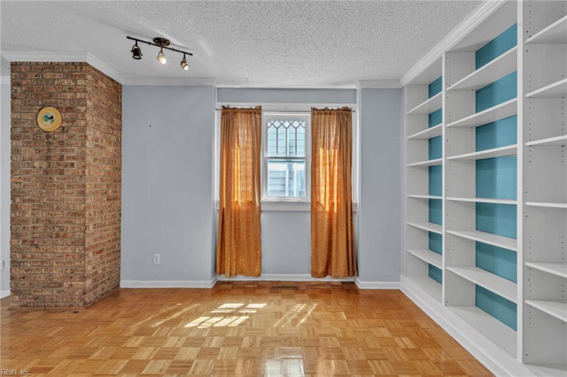 Photo 17 of 49 residential for sale in Norfolk virginia