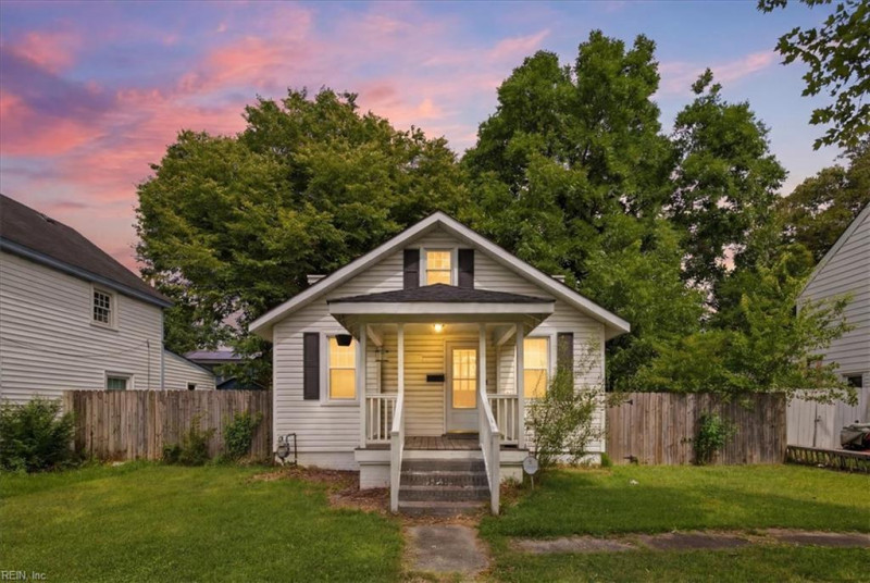 Photo 1 of 29 residential for sale in Portsmouth virginia
