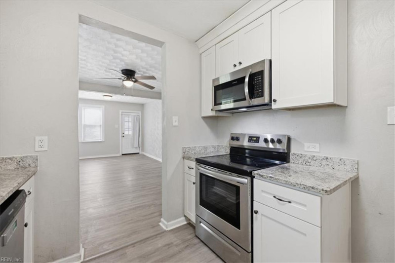 Photo 12 of 29 residential for sale in Portsmouth virginia