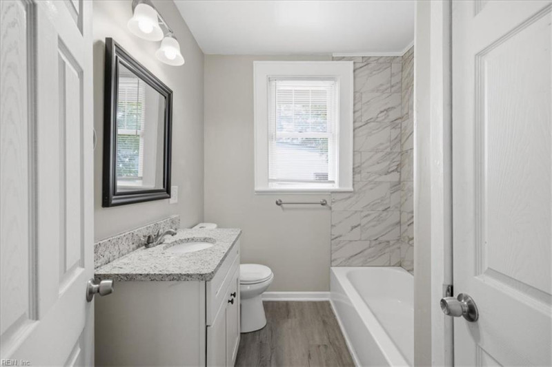 Photo 18 of 29 residential for sale in Portsmouth virginia