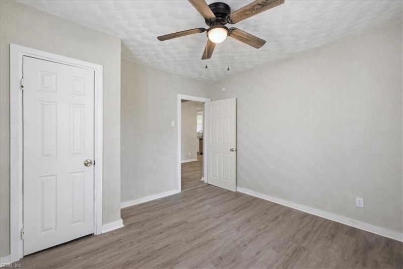 Photo 21 of 29 residential for sale in Portsmouth virginia
