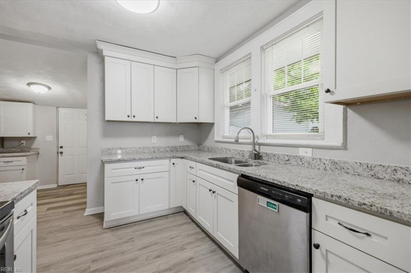 Photo 8 of 29 residential for sale in Portsmouth virginia