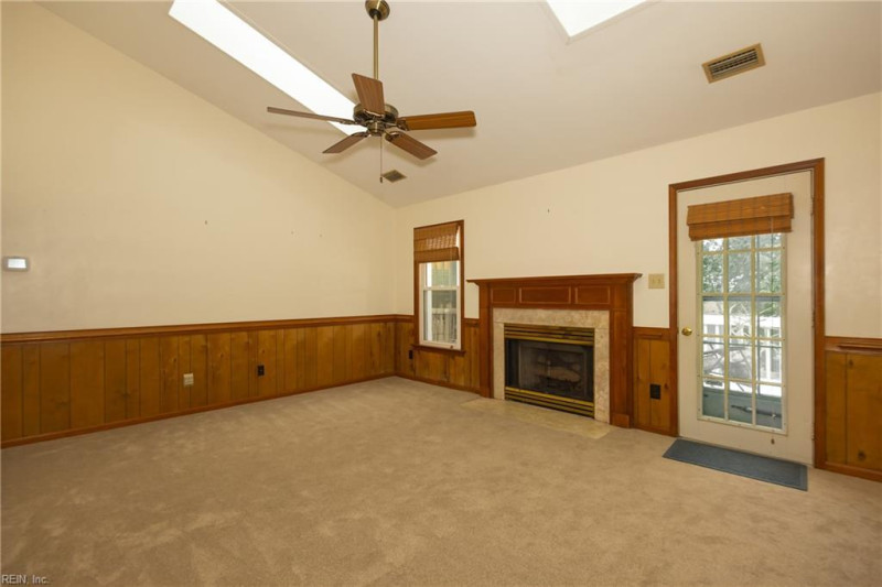Photo 4 of 24 residential for sale in Chesapeake virginia Photo 4 of 24 residential for sale in Chesapeake virginia