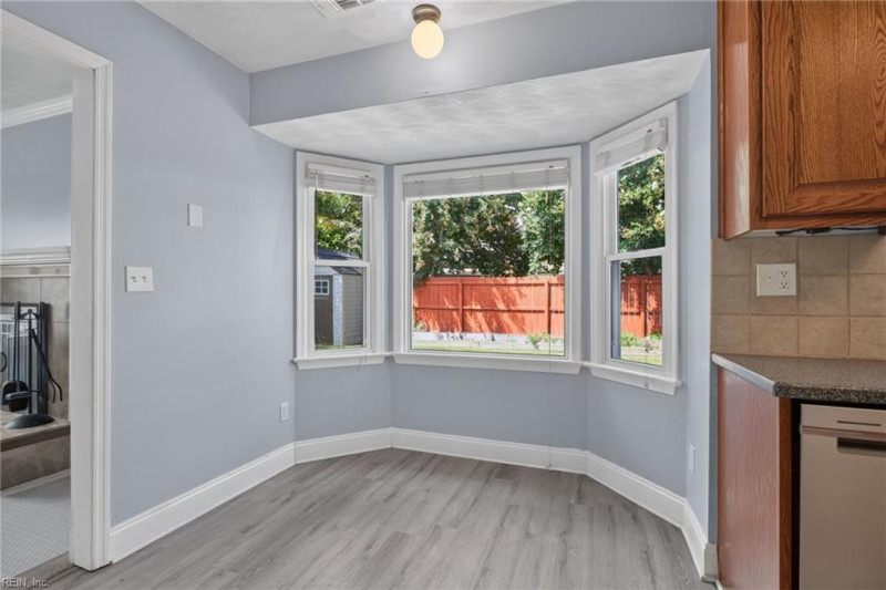 Photo 13 of 36 residential for sale in Virginia Beach virginia