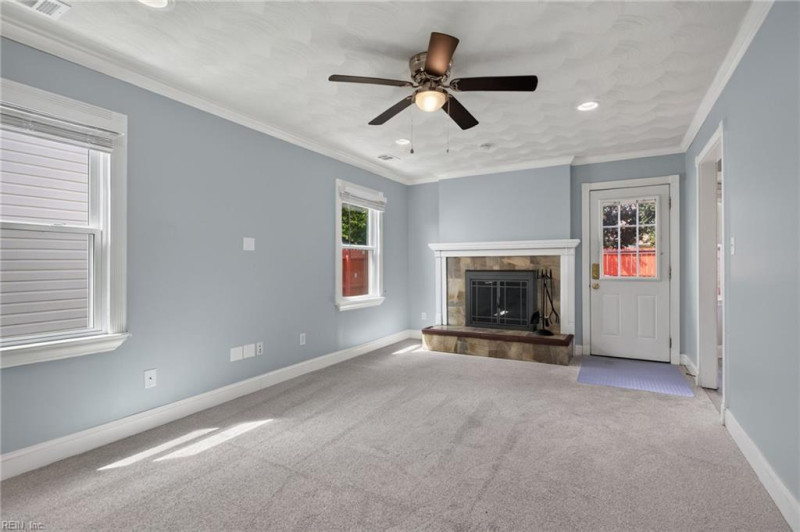 Photo 16 of 36 residential for sale in Virginia Beach virginia