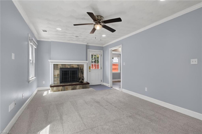 Photo 17 of 36 residential for sale in Virginia Beach virginia