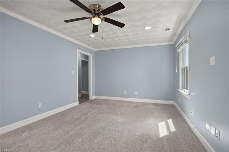 Photo 18 of 36 residential for sale in Virginia Beach virginia