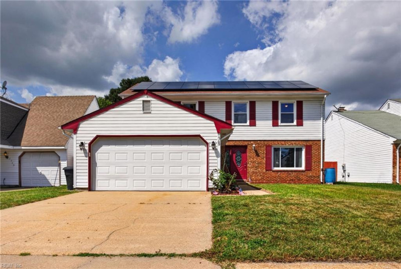 Photo 2 of 36 residential for sale in Virginia Beach virginia