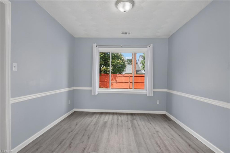 Photo 7 of 36 residential for sale in Virginia Beach virginia