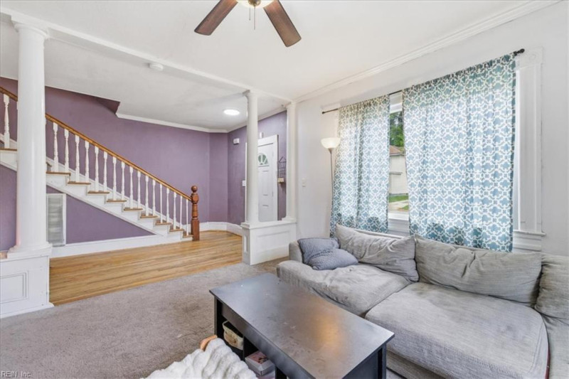 Photo 4 of 14 residential for sale in Suffolk virginia