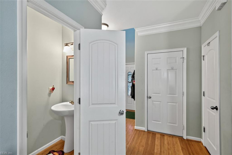 Photo 13 of 39 residential for sale in Norfolk virginia