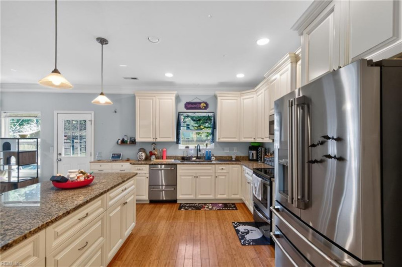 Photo 3 of 39 residential for sale in Norfolk virginia