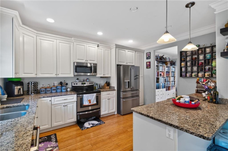 Photo 6 of 39 residential for sale in Norfolk virginia